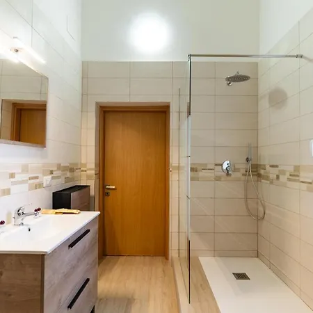 La Perla Nascosta Sul Mare 5.min Barivecchia E Porto Di Appartement